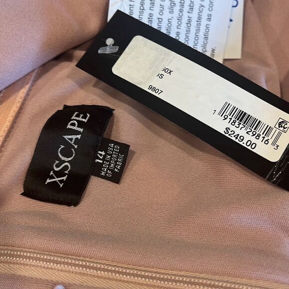 XSCAPE Woman’s Gown - Picture 10 of 14